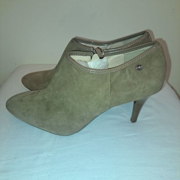 Calvin Klein Ankle Boots Booties 9.5 M Pointed Toe Brown Suede Leather Women's - Picture 2 of 12